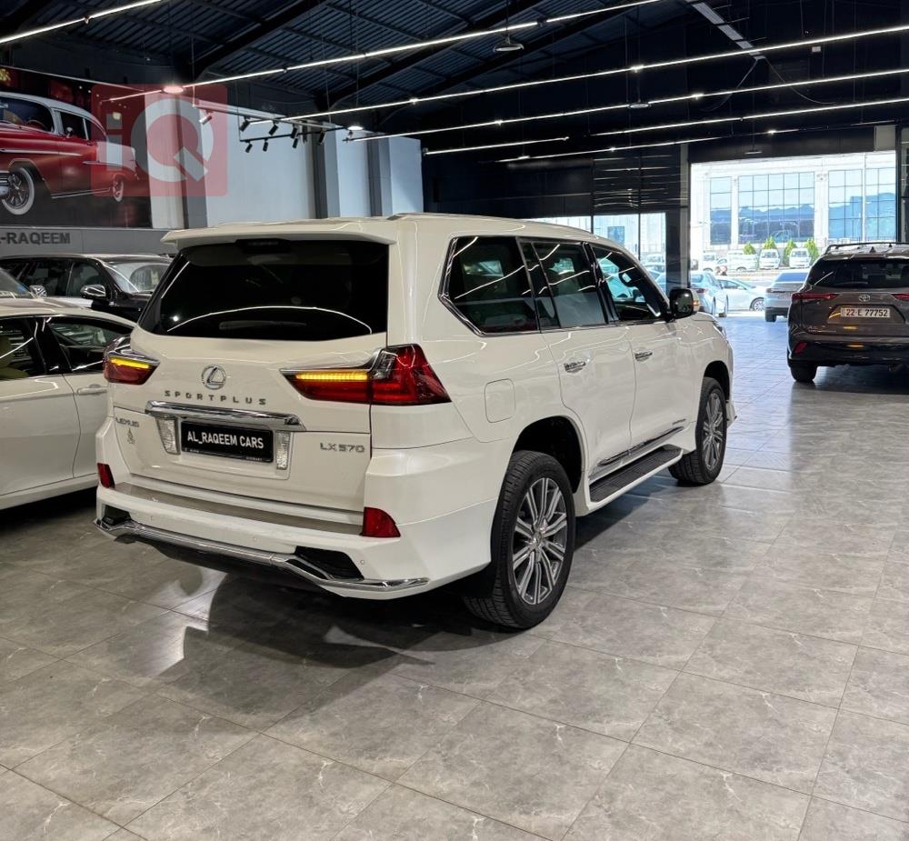 Lexus LX